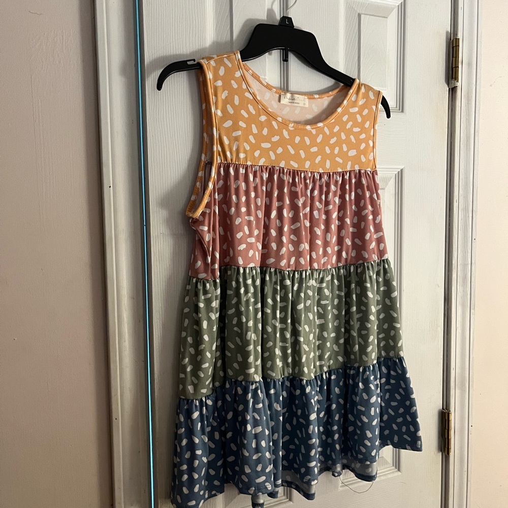Boutique top never worn !!